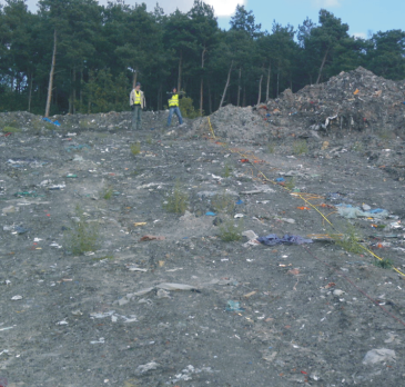 Seismic measurement on municipal wastedump place in order to identify the boundaries of layers and the range of wastes